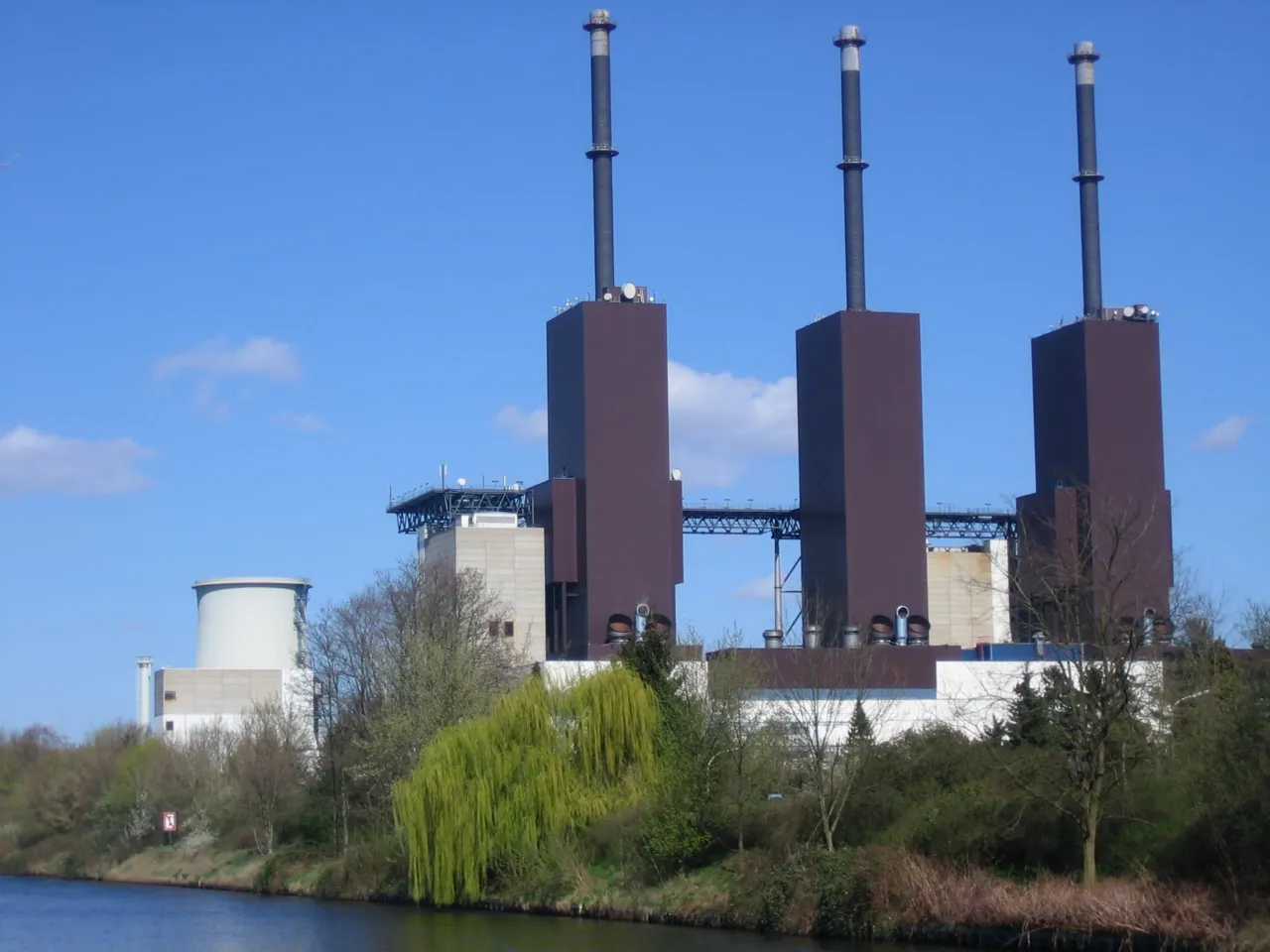Studie: Verschlechterungen von Effizienzstandards bei Rechenzentren führen zu sehr großen zusätzlichen Energiebedarfen