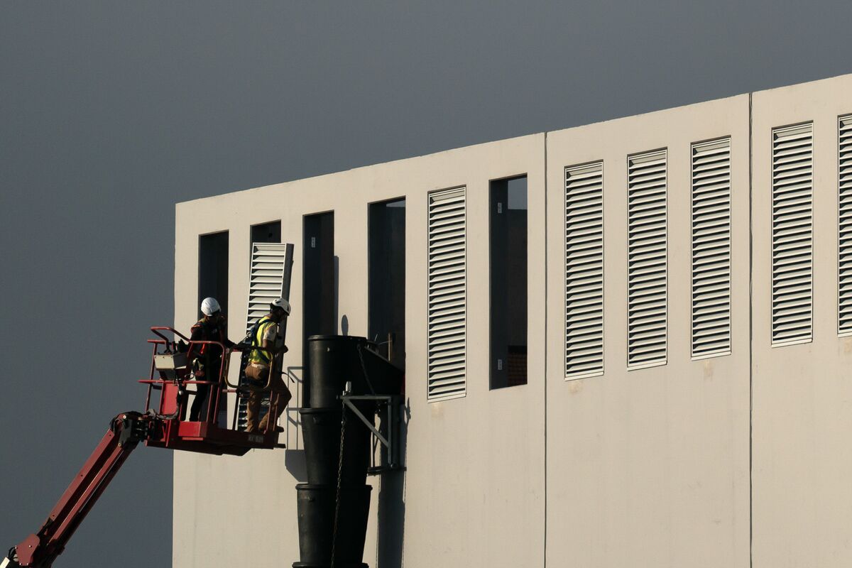 AI Upstarts Pressured to Get Big-Tech Backstops for Data Centers