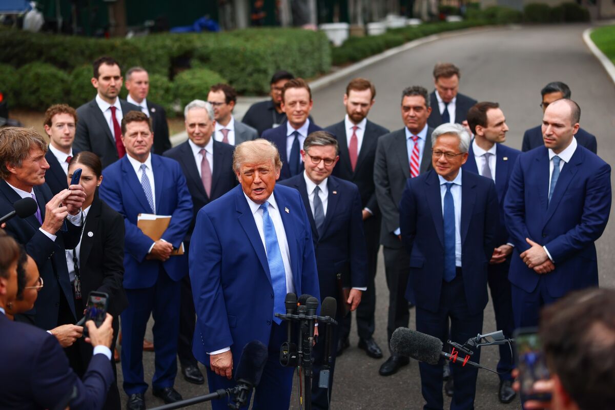 Trump Responds to AI Backlash With ‘Super Intelligence’ Rebrand