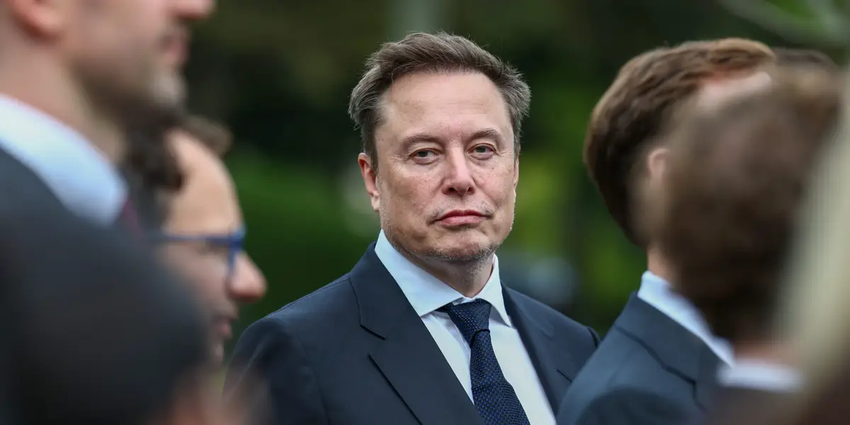Elon Musk says he'll give every child in America a share in SpaceX