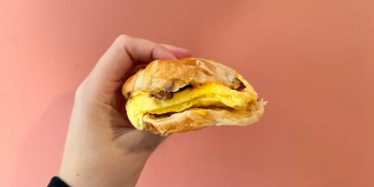I tried breakfast at 5 fast-food chains. The best meal was one of the cheapest.