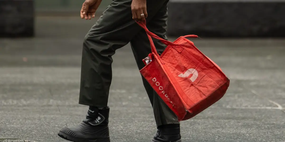 DoorDash drivers are taking on more work that doesn't involve delivering