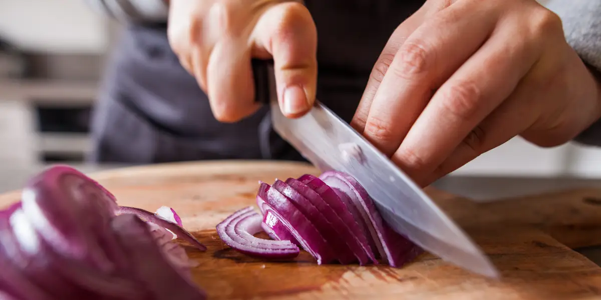 I've been a chef for over 15 years. Here are 12 tips I learned in culinary school that at-home cooks should know.