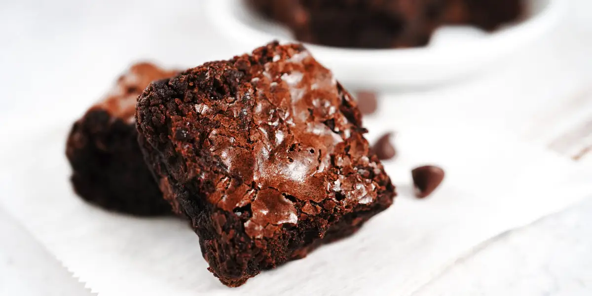 I attended pastry school in France. Here are 6 tips for making the best brownies.