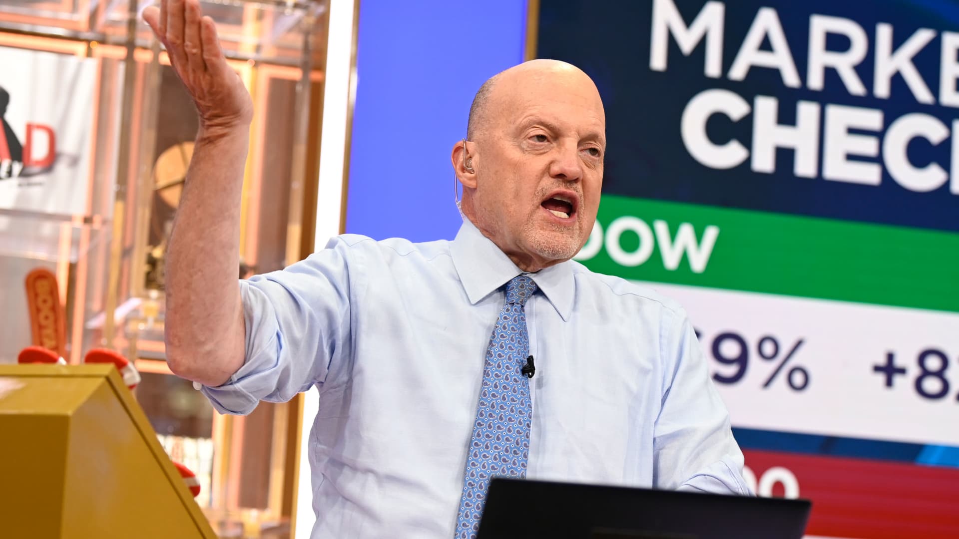 Jim Cramer isn't giving up on semiconductor stocks despite the sell off. Here's why