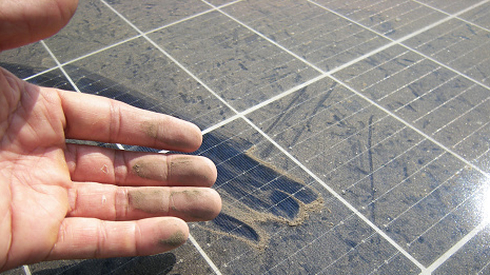 How to properly clean your solar panels (and why it's important)