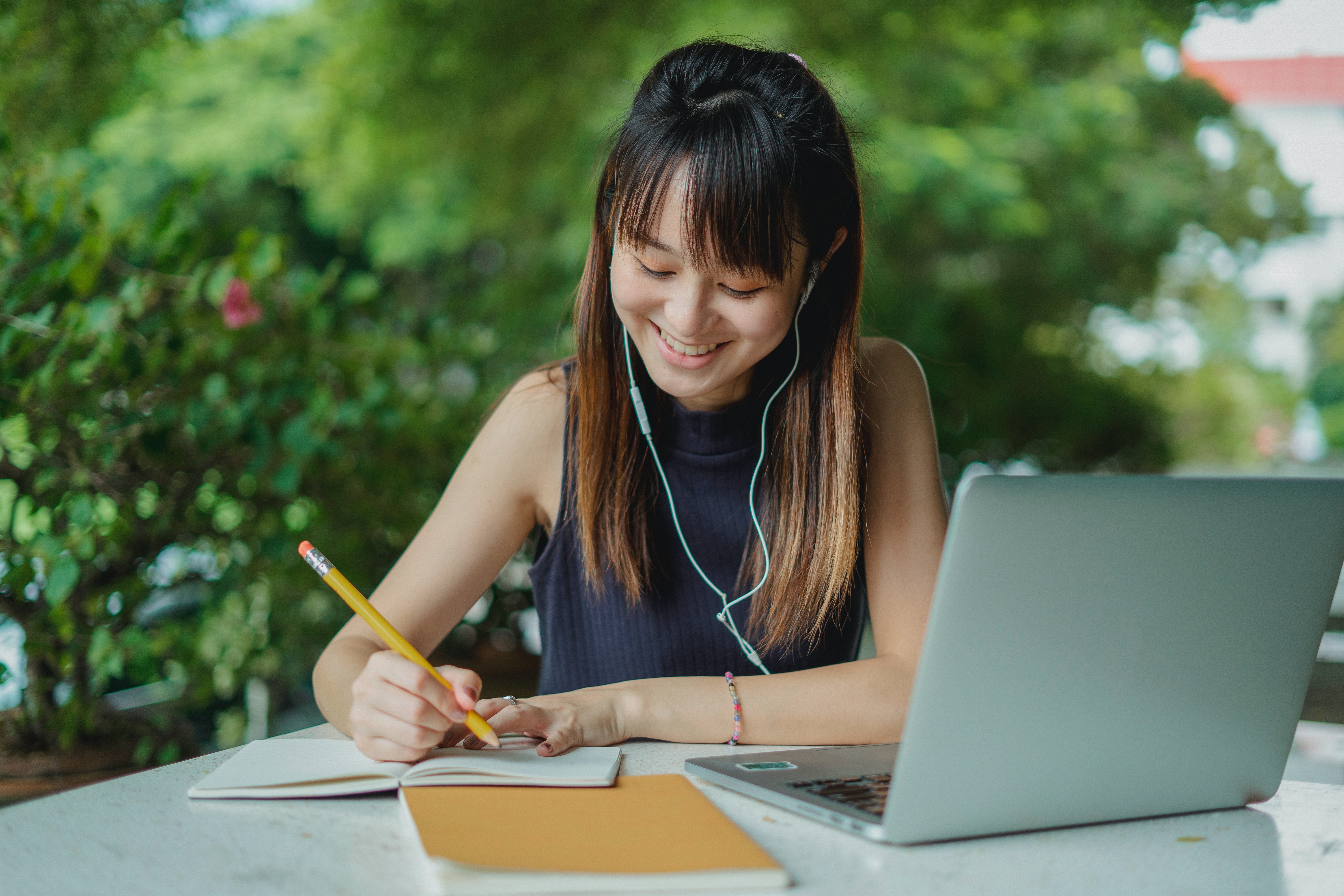 A Guide to Dissertation Planning: Tips, Tools and Templates