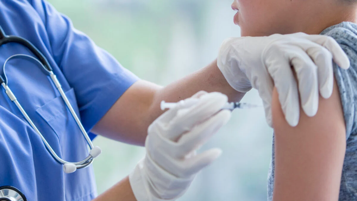 Childhood Chickenpox Shots May Be Slashing Shingles Cases Decades Later—by Quite a Bit