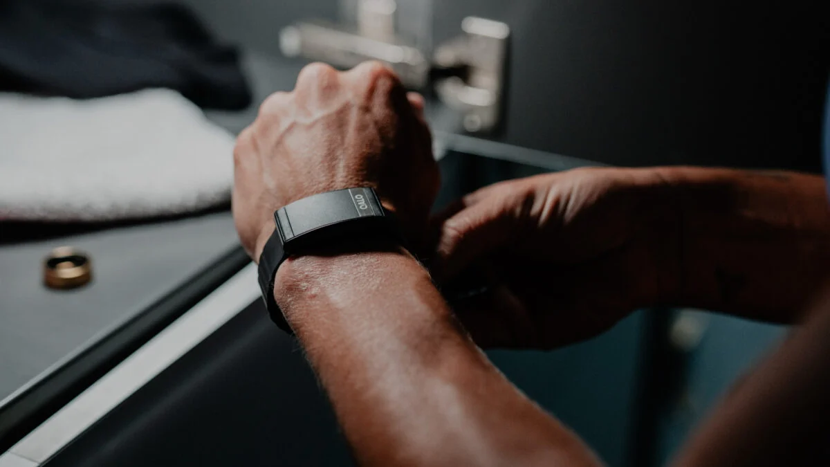 Qalo’s Screenless Health Tracker Has a Smart Ring Companion, Too
