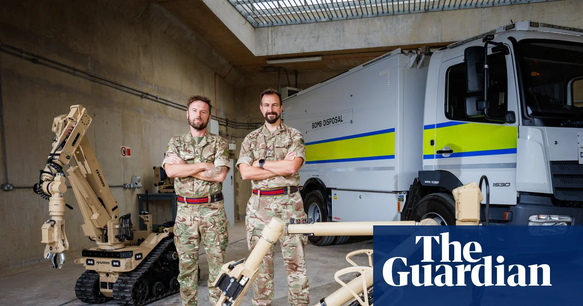 The art of defusing a second world war bomb