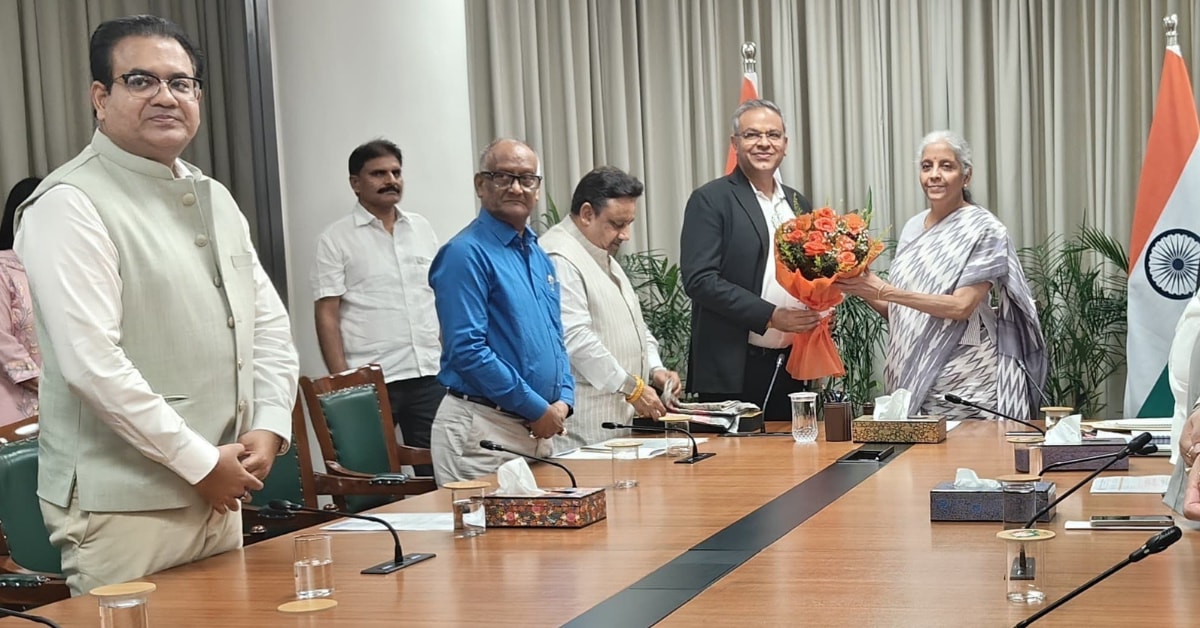 Traders Call Off ‘No UPI Day’ Protest After Meeting FM Sitharaman