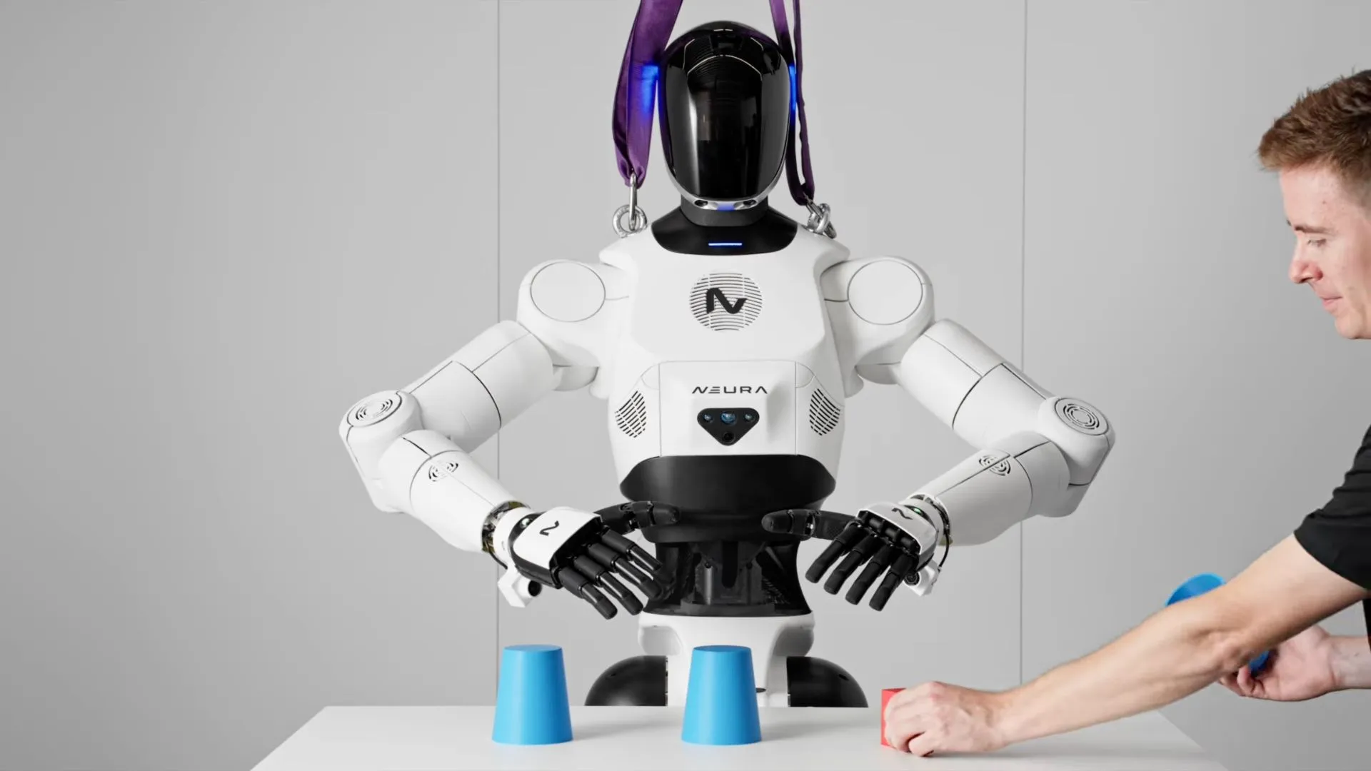 Robot brain combines sight, tough and sound to help humanoids handle real chores