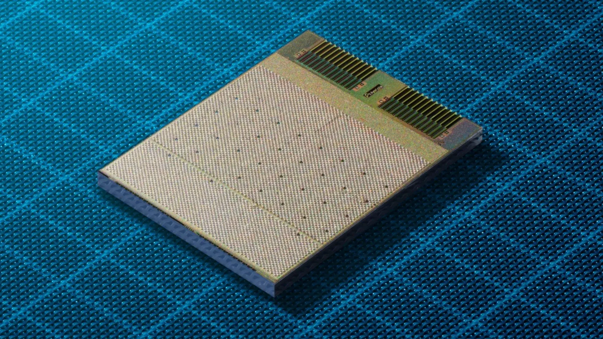 Tiny optical chip uses two lasers to generate precise signals for future atomic clocks