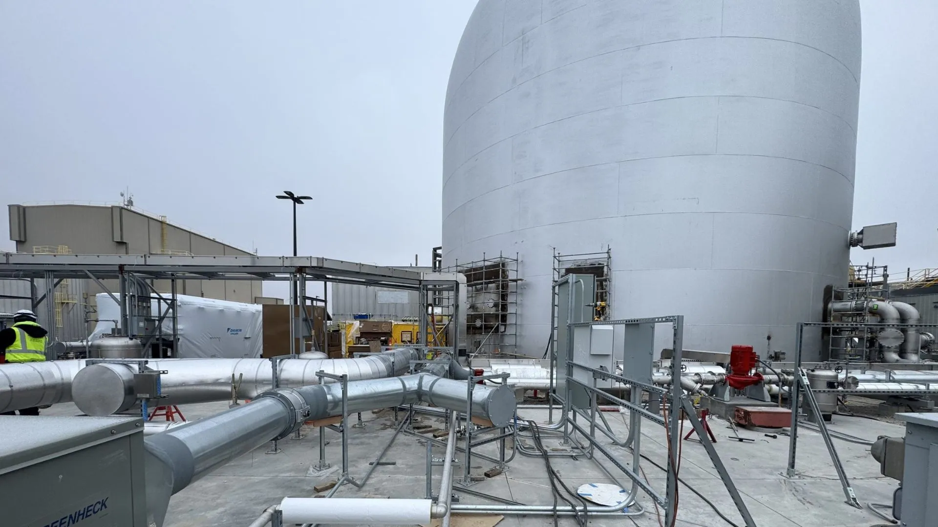 Megawatt-level nuclear battery chosen for second-ever reactor test at 100-foot-tall DOME