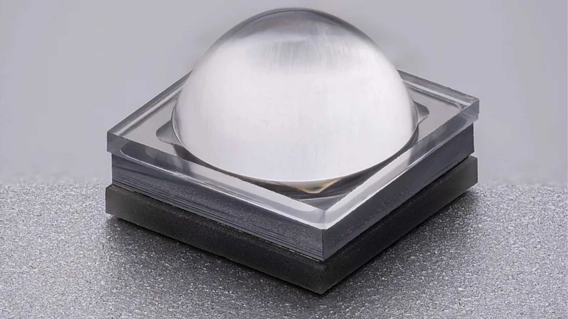 Scientists use far ultraviolet LEDs to transmit data at a record 1.5 Gbps