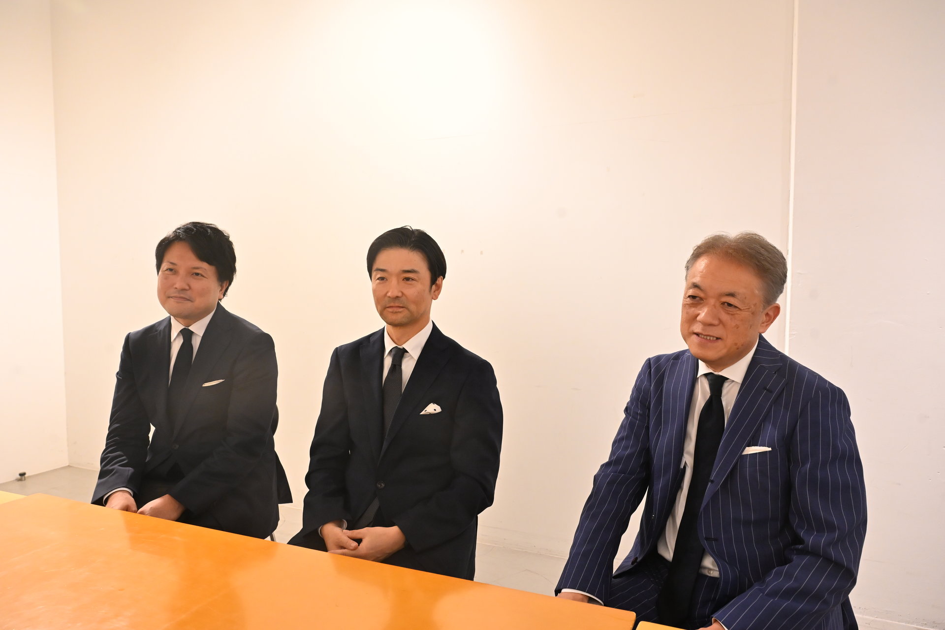 年間10万件の「顧客の声」を発注会議に直結 AOKIが競合視察で掴んだ「VOC経営」の凄み