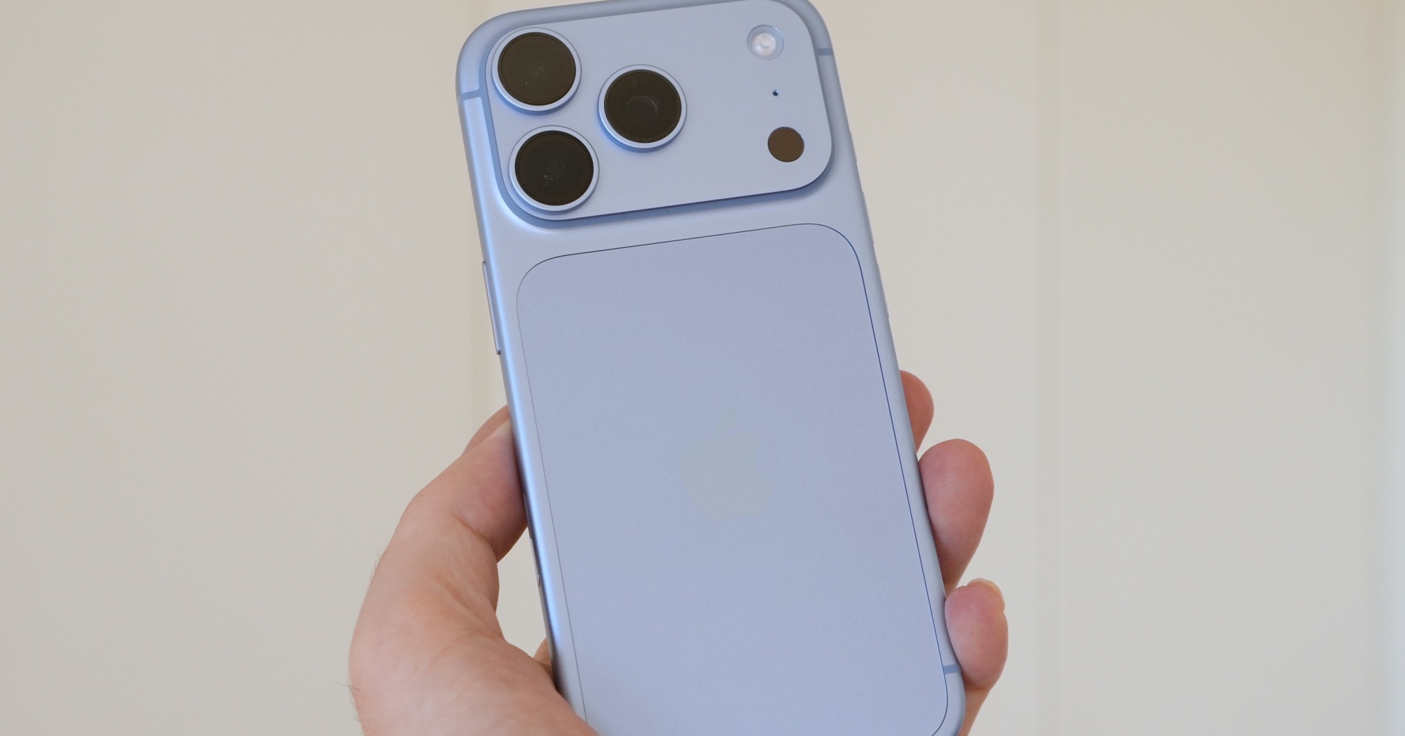一部iPhoneで「インカメラのシャッター音」を消せる? iOS 27で確認、注意点も