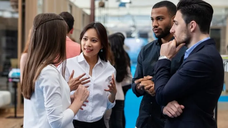 What Criteria Top Professionals Use to Choose Their Network