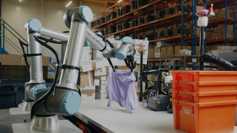 Sereact robots automate Zalando returns processing at logistics facilities in Germany and Poland