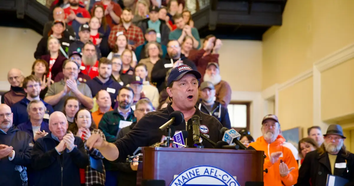 Unions look beyond their rolls to build a new movement