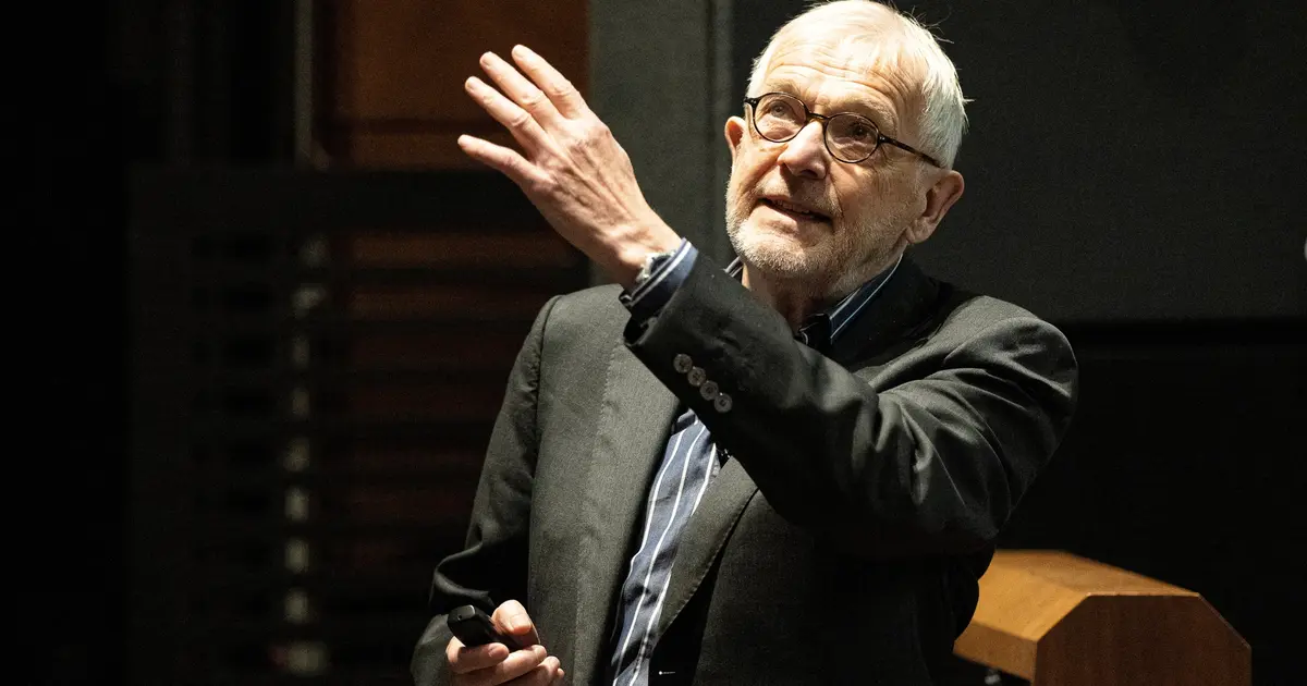 Nobel Prize in Physics awarded to ‘ghost particle’ scientist