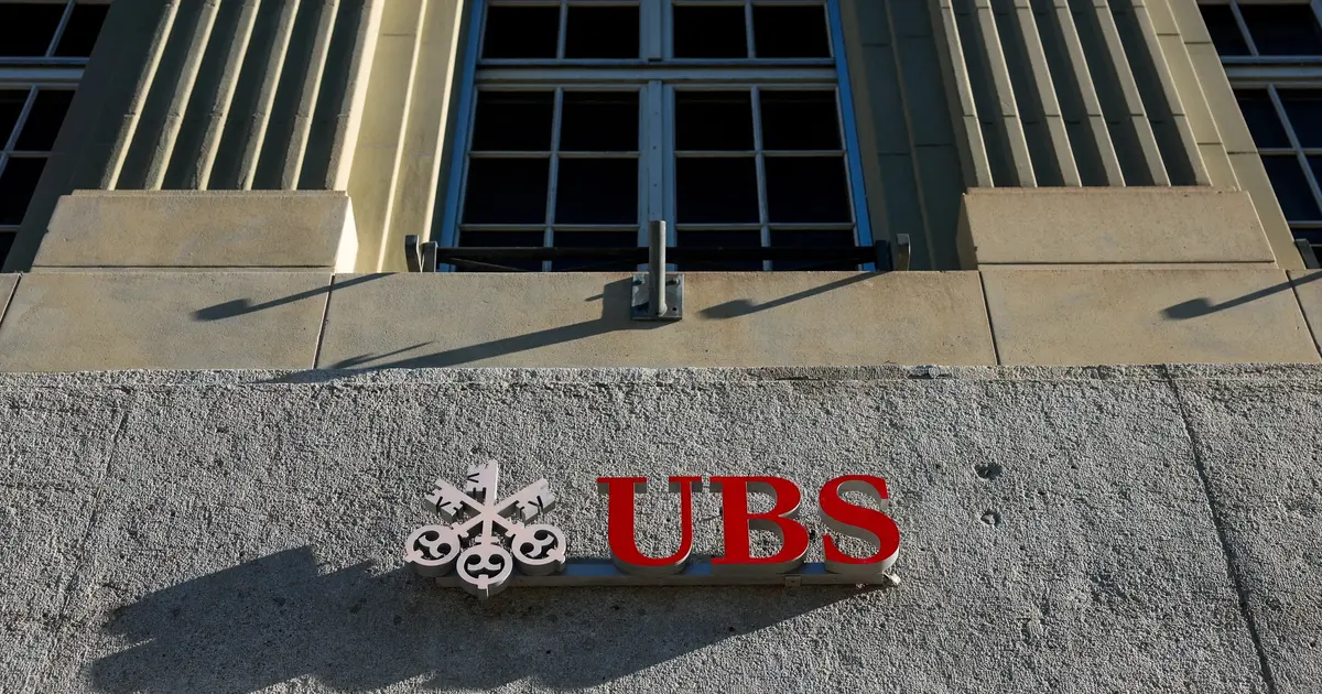 UBS shareholder pushes for Swiss exit