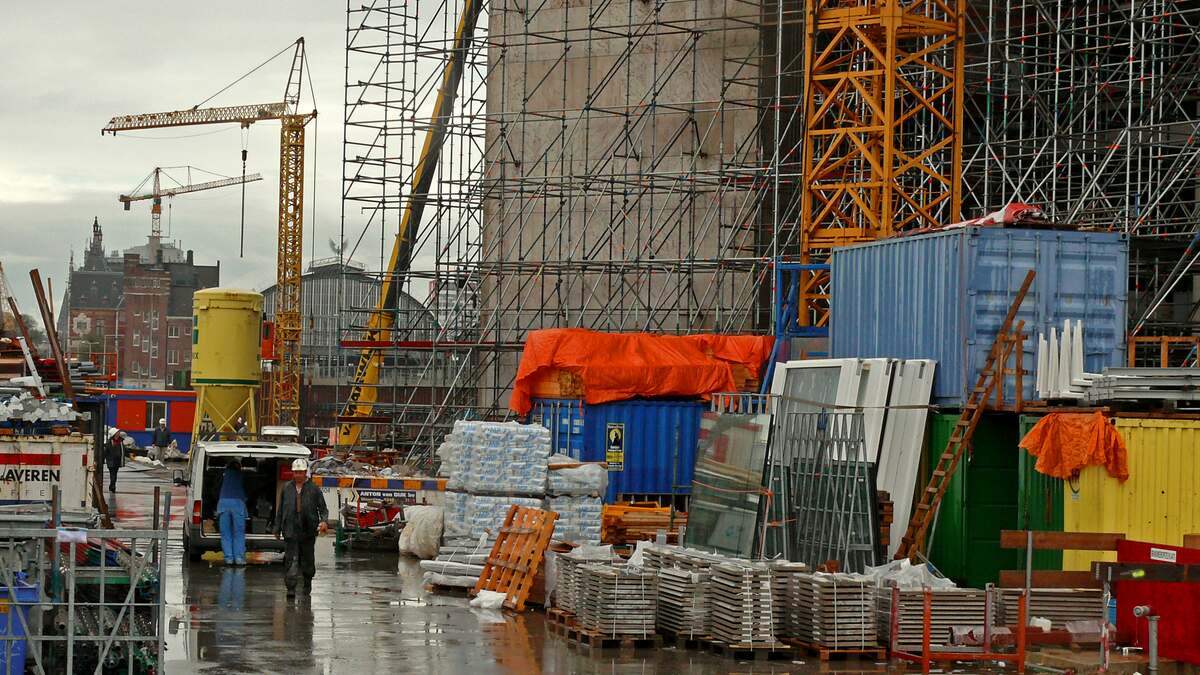 The Scaffolding Tax: Why Less Prompt Beats More (2026)