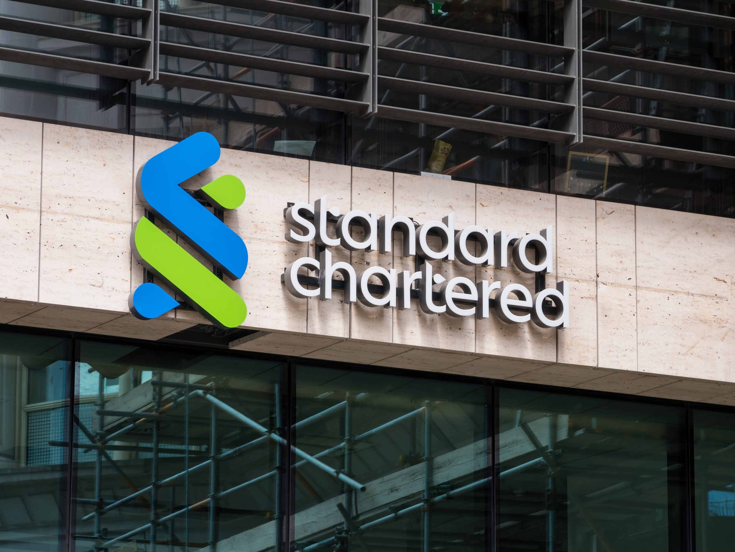 Standard Chartered plans Singapore digital-asset custody