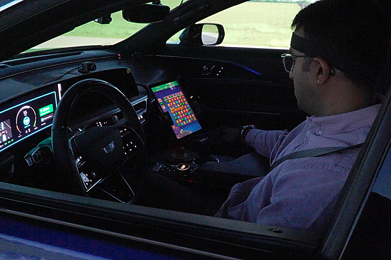 From 'hands-free' to 'eyes-off': How General Motors is simulating its way to autonomous driving