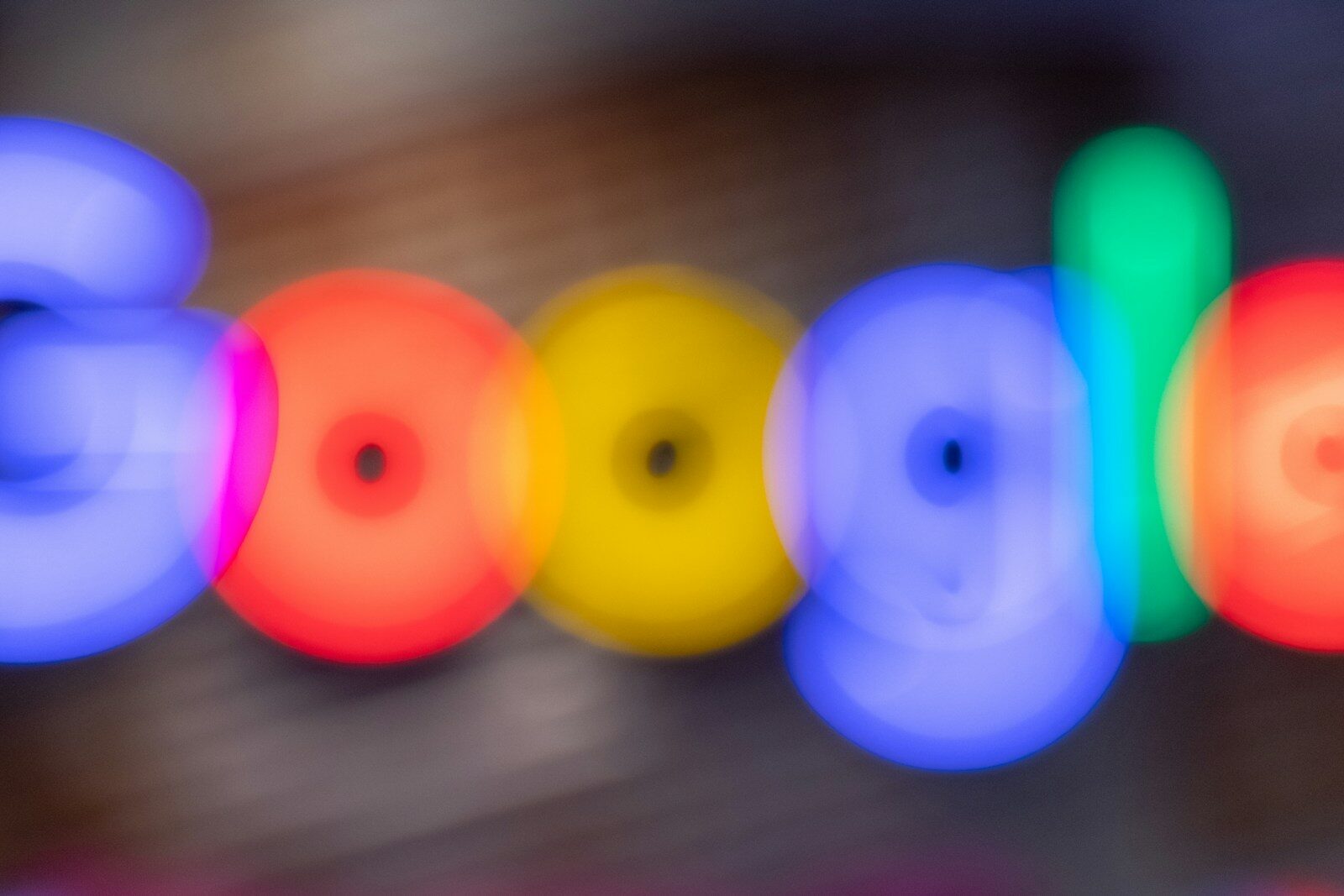 Google Expands AI Push With Public SynthID Checker, Playground Game Builder and Offline Note-Taker Foresight