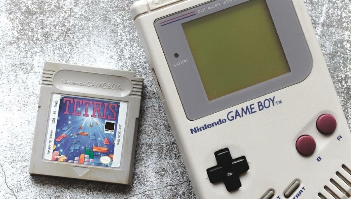 YouTuber built 30-frame-per-second grayscale Game Boy, then open sourced it for all e-paper displays