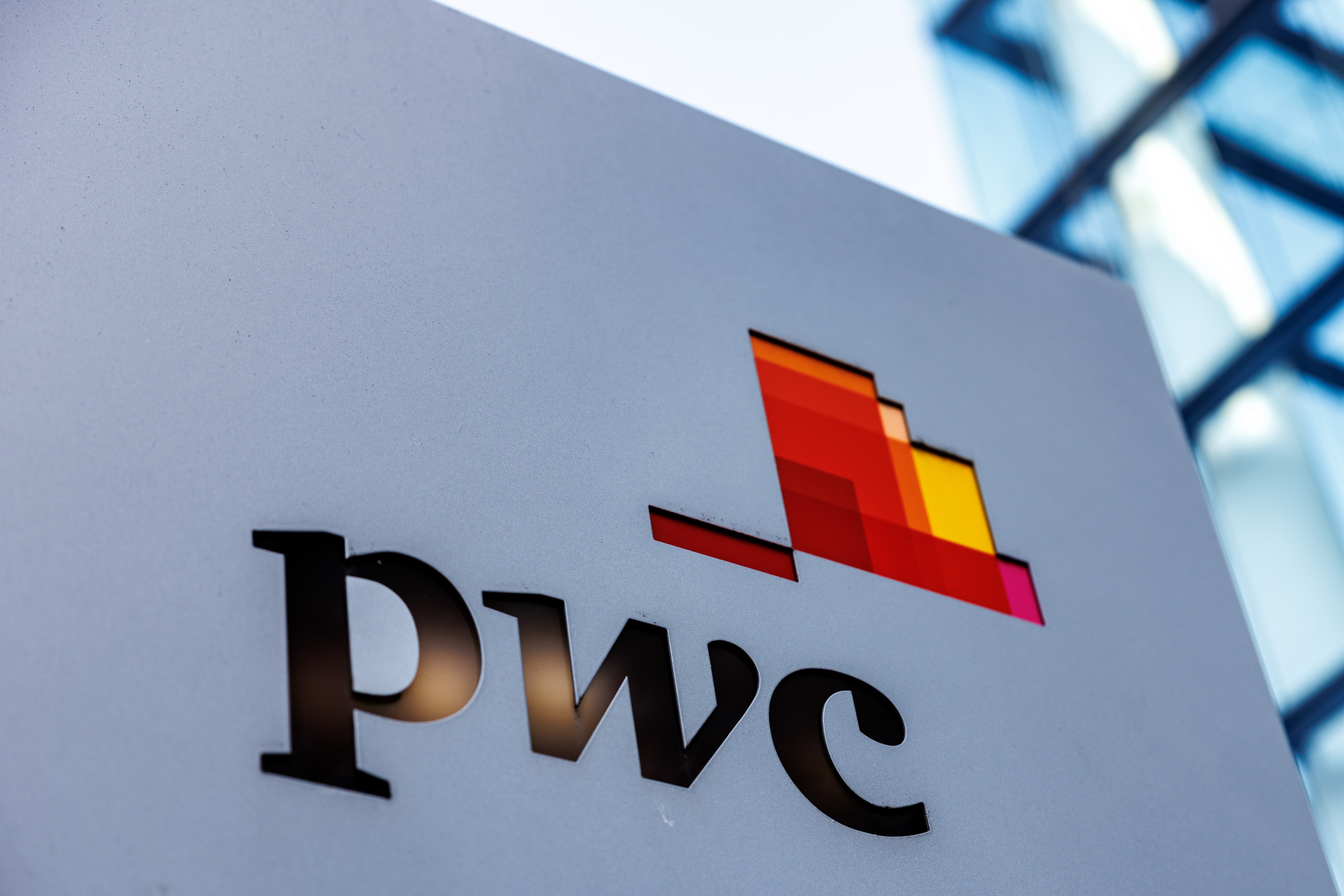Who owns AI risk at work? Business and tech leaders can’t agree, PwC survey finds