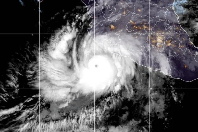 Hurricane Simon Roars Toward Mexico With 150 mph Winds as Jalisco Orders Evacuations