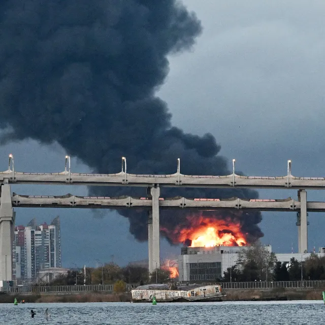 Ukraine Hits St Petersburg With 1,015-Drone Barrage as Energy Ceasefire Dispute Deepens