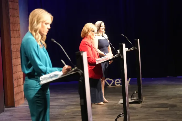 Graham, Andrews Spar Over Iran War and AI in Tight South Carolina Senate Race