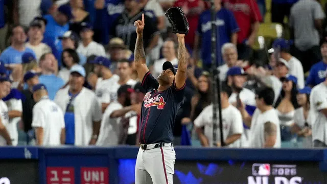 Dodgers, Braves Send Yamamoto and Sale Into Pivotal NLDS Game 3 as Series Sits 1-1