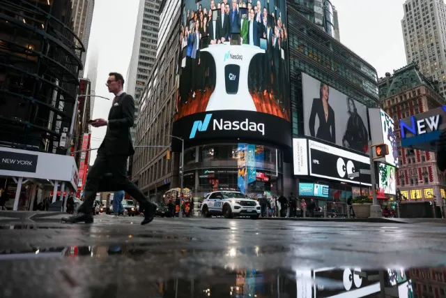 Kospi Plunges 14.5% on AI Doubts as Rising US Rate Bets Hit Tech