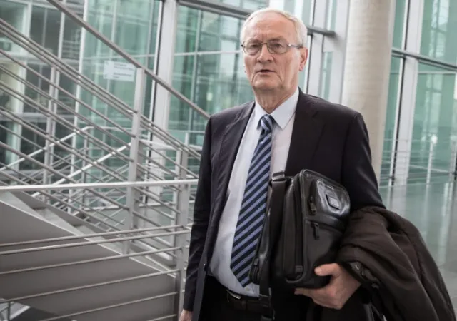 Germany Arrests Ex-BND Chief Over 2,000 Secret Files Sold to Foreign State