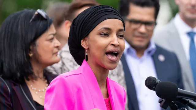 Federal Agents Search Ilhan Omar's Home in Criminal Probe as Election Nears 2026 Vote