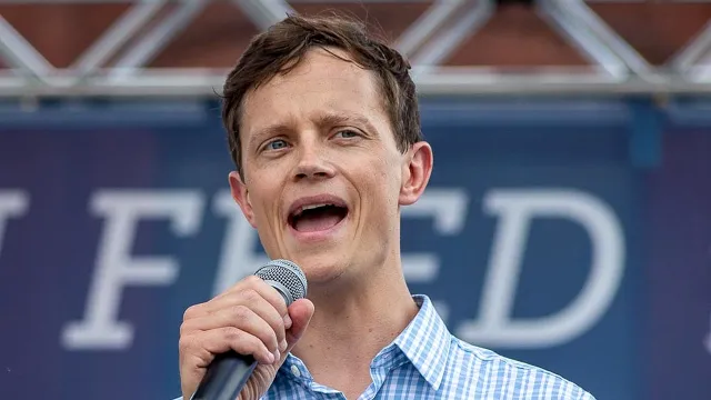 Rob Sand Attends Progressive Iowa Church as He Courts Moderates in Tight 2026 Governor Race