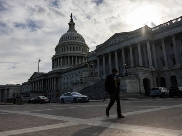 More Lawmakers Report White-Powder Letters as FBI Probes Pre-Midterm Threats