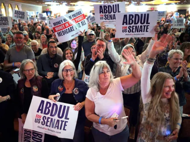 US Midterms Spotlight 10 Sleeper Races as Democrats Hold Polling Edge