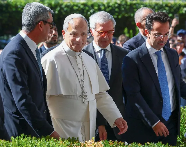 Pope Leo XIV Leaves Hospital After Right-Lung Cancer Surgery, Set to Lead Sunday Prayer