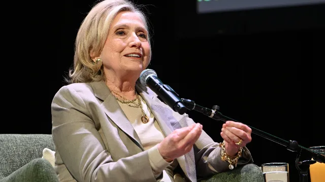 Hillary Clinton Launches Weekly Midterm Podcast Through Mid-November With Kara Swisher