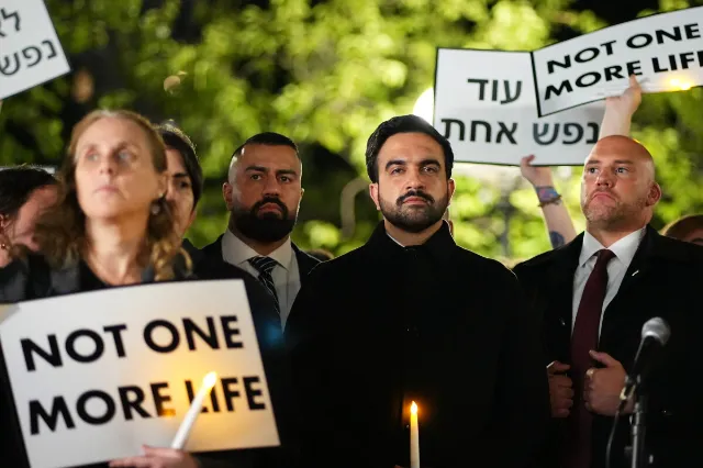 Hundreds Protest Zohran Mamdani at Oct. 7 Vigil Over Anniversary Statement