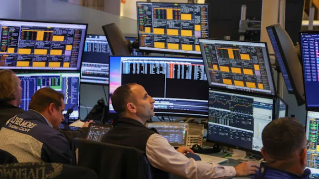 S&P 500 Earnings Seen Jumping 27% on AI Spending as Nvidia, Micron Drive Over One-Third