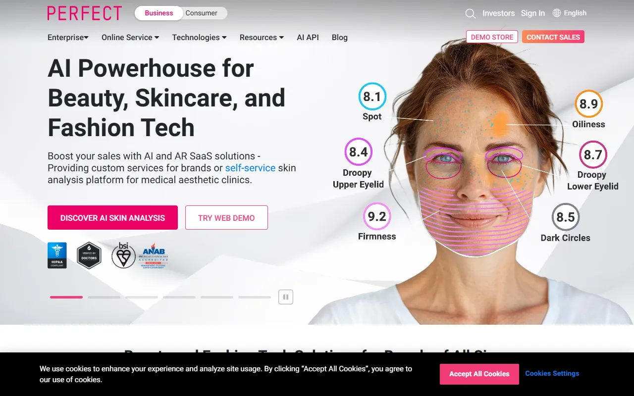 YouCam Makeup website screenshot